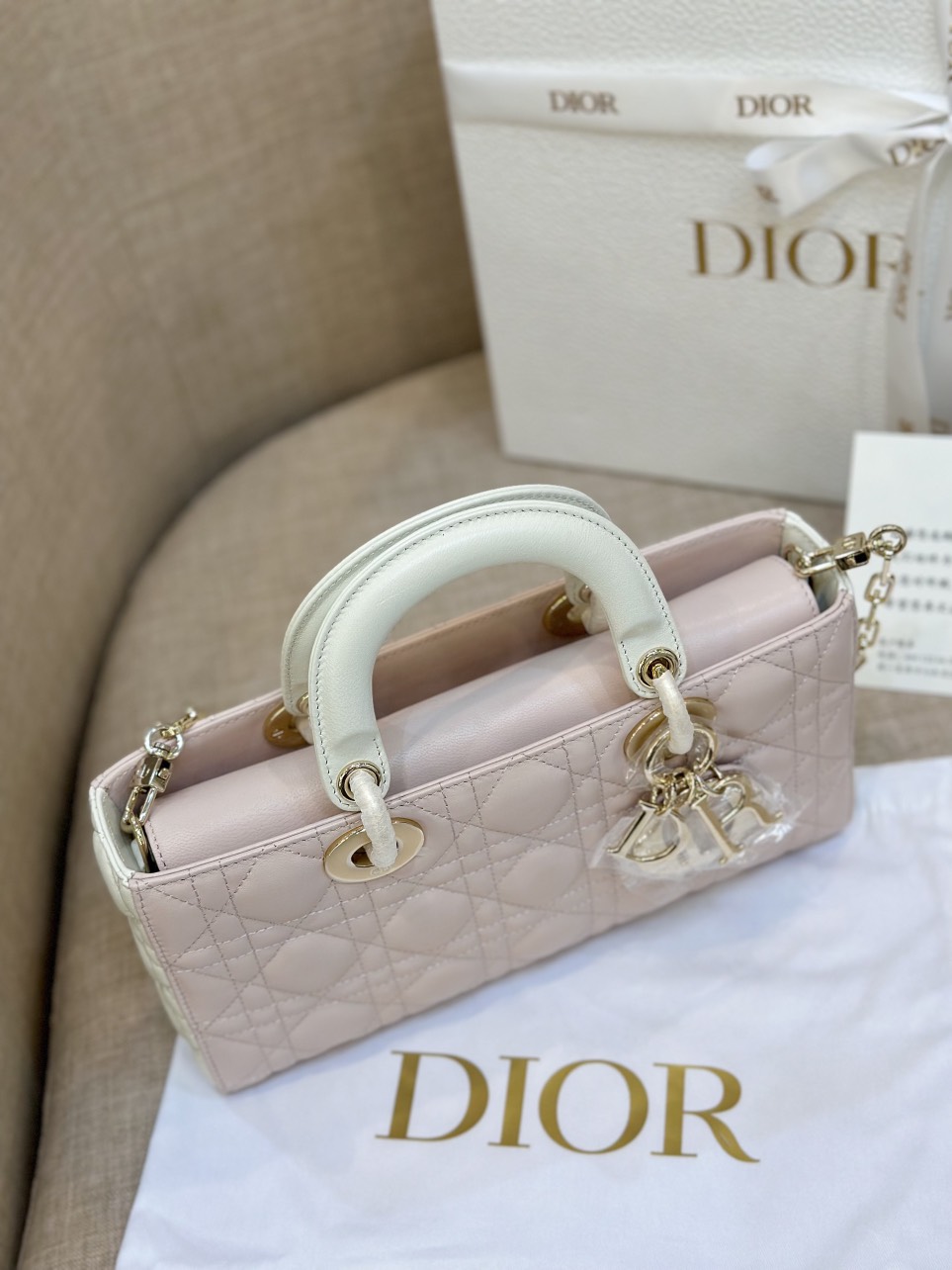 Tui-Xach-Hang-Hieu-Dior-D-Joy-Nu-Da-Bo-Mau-Hong-26cm-2