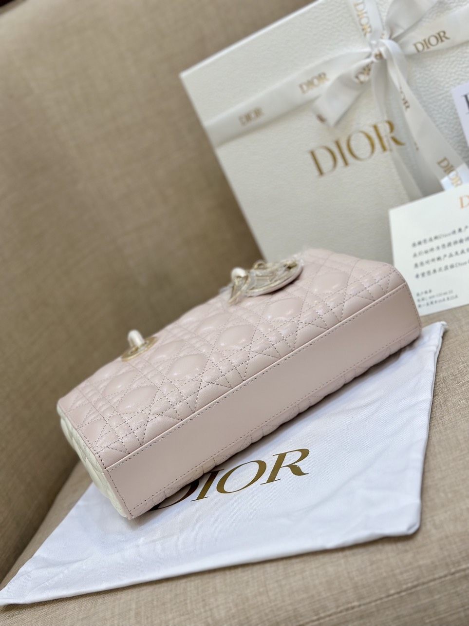Tui-Xach-Hang-Hieu-Dior-D-Joy-Nu-Da-Bo-Mau-Hong-26cm-6