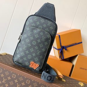 LV AVENUE SLINGBAG 31 IN BLACK MONOGRAM CANVAS WITH BROWN LOGO