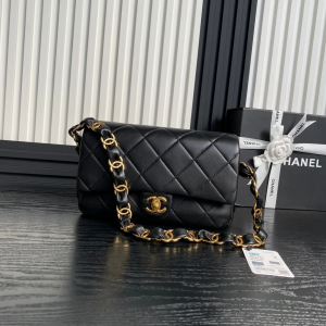 CHANEL MEDIUM FLAP BAG 26 IN BLACK CALFSKIN GOLD DOUBLE C THICK CHAIN