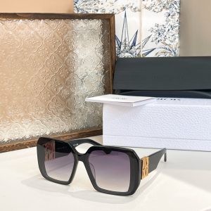 Miss Dior sunglasses woman